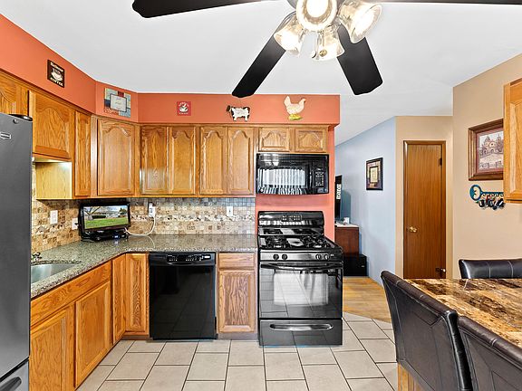 5th image of 8142 W Acacia St