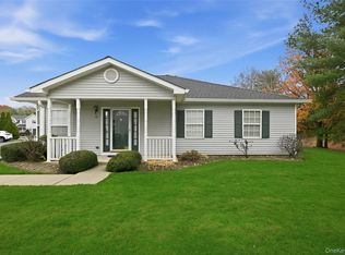 12 Merrimack Rd, Smithtown, NY 11787