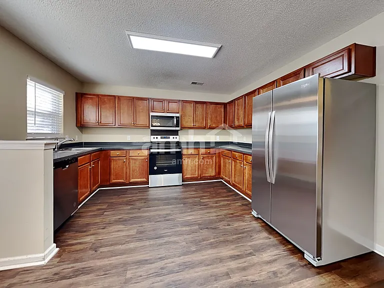 8545 Chloe Ln — Photo 3