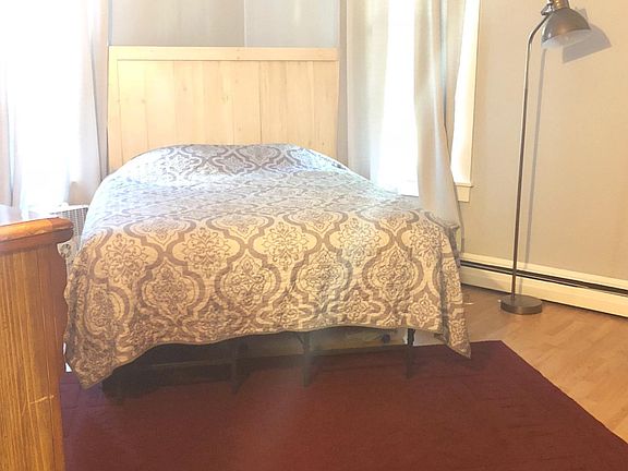 3rd image of 435 Willowbank St #1