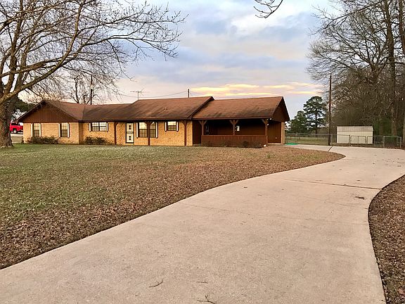 2nd image of 1106 N Fm 2148