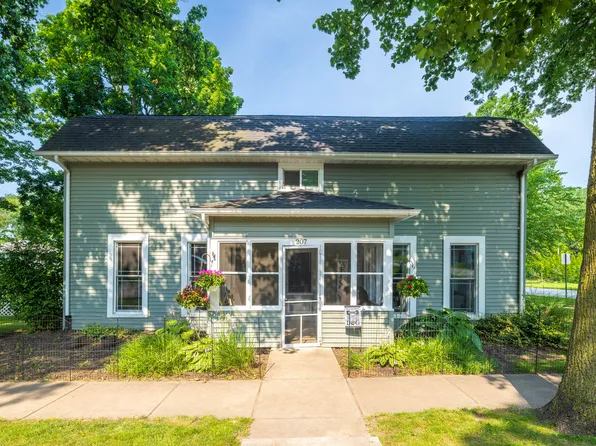 207 Plain St, Westville, IN 46391