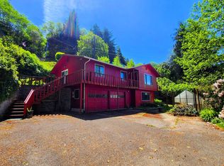 906 S Hill Dr, Reedsport, OR 97467