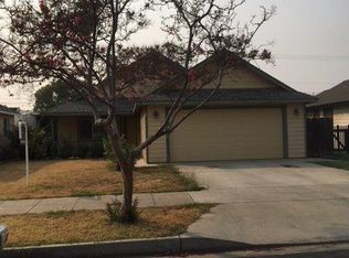 304 Riverside Ave, Chowchilla, CA 93610