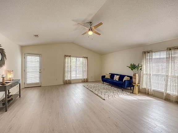 3rd image of 1262 Harrison Ave