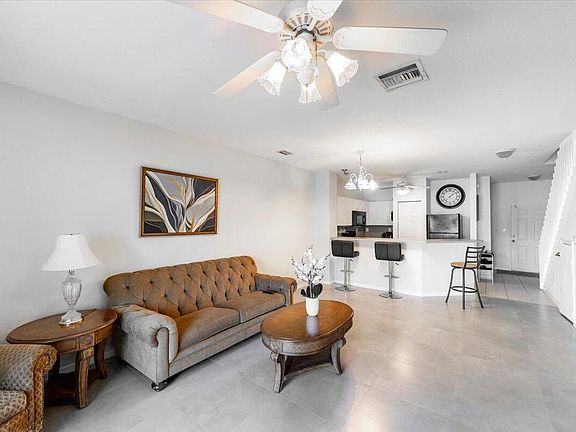 3rd image of 5207 SE Mariner Gardens Circle