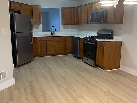 5th image of 1251 W 84th Ln