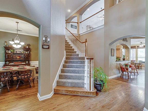 4th image of 6221 Shady Oaks Ln