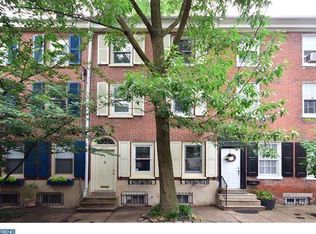 1634 Waverly St, Philadelphia, PA 19146