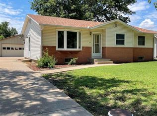 209 S College Ave, Lyons, KS 67554