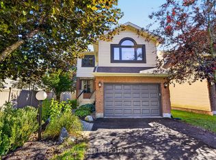 96 Florizel Ave, Ottawa, ON K2H 9P9