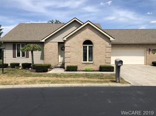 108 Oak Ln, Kenton, OH 43326