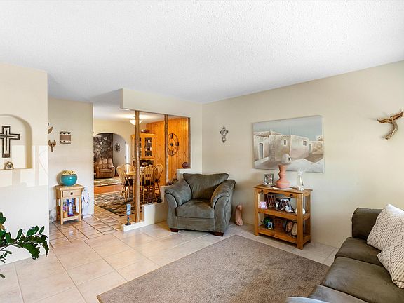 5th image of 3025 Calle Princesa Juana