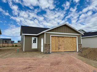 4109 McIntosh Ln, Rapid City, SD 57703