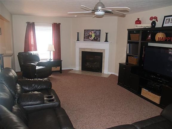 3rd image of 420 Ashley Brook Dr
