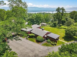 8 Ashley Dr, Newburgh, NY 12550