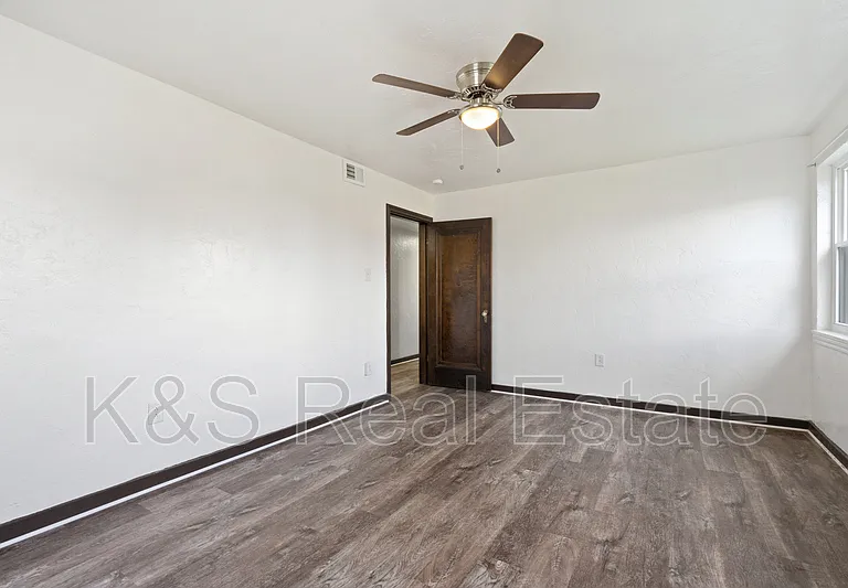 142-144 W 9th Ave #142-2 — Photo 2