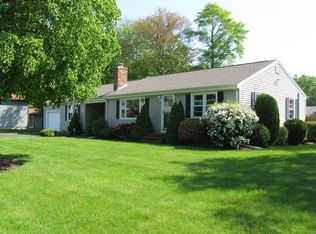 12 Belvedere Dr, Bristol, RI 02809