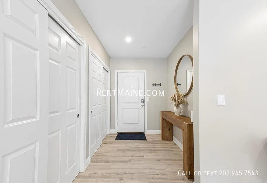 2 bed, 1050 sqft, $2,200 — Photo 2