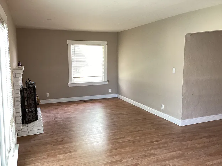 22111 W Stone Rd — Photo 10