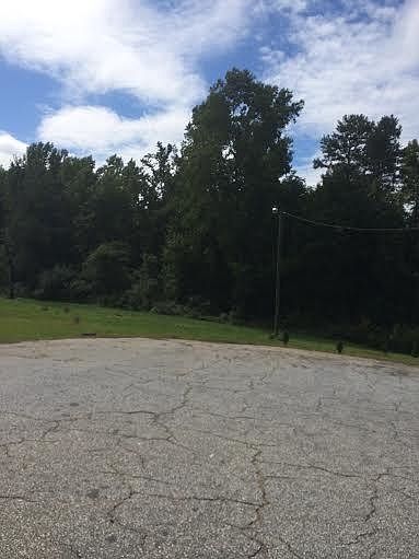 1st image of N Davis Dr