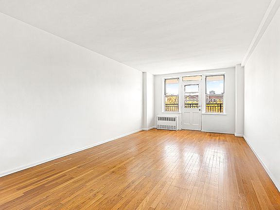 2nd image of 770 Ocean Pkwy APT 6F