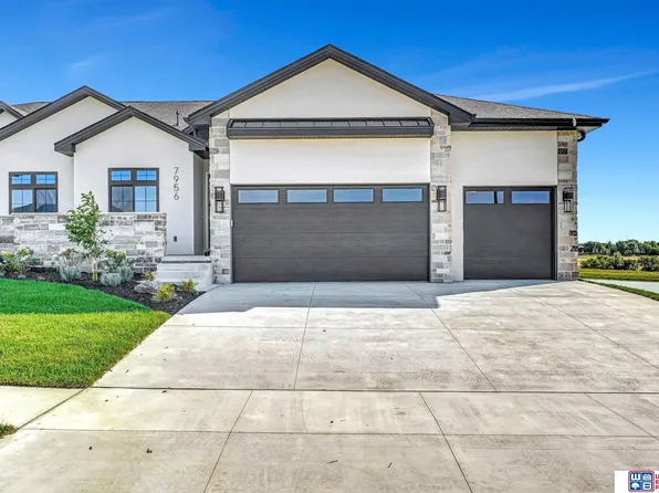 7956 43rd St, Lincoln, NE 68516