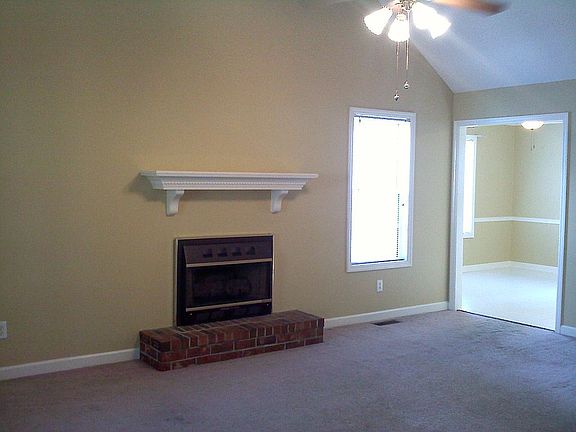 3rd image of 627 Garden Hills Dr