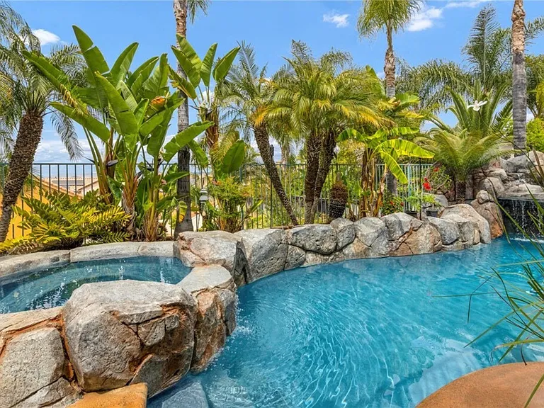 27320 Ocean Dunes St — Photo 35