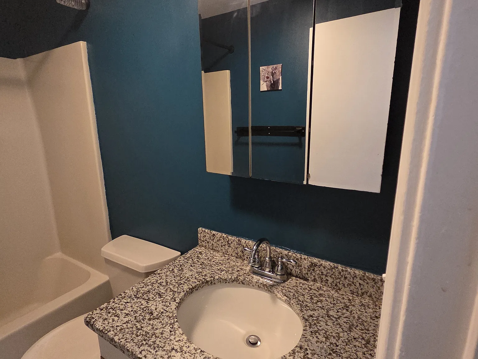 2 bed, 810 sqft, $1,100 — Photo 3