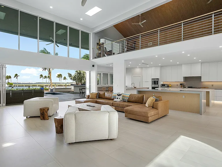 6879 SE South Marina Way — Photo 5