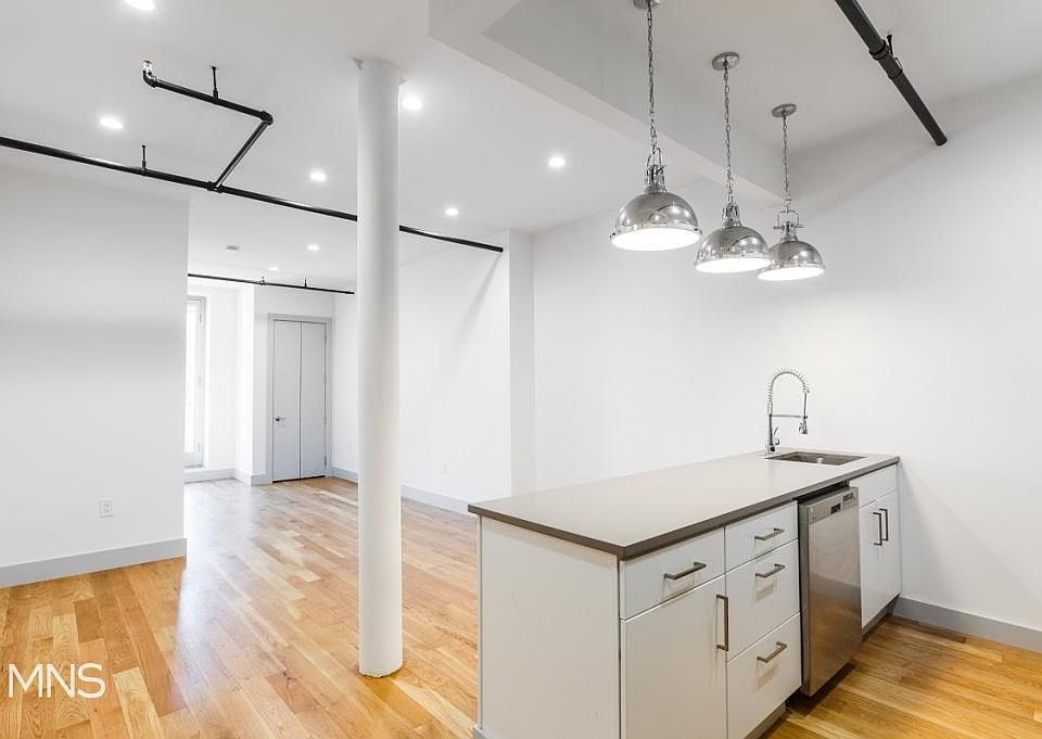 1st image of 48 Meserole St APT 3B