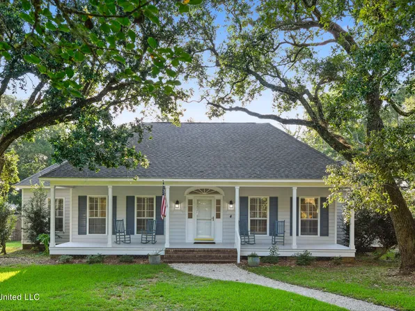 4 Park Ridge Ln, Pass Christian, MS 39571