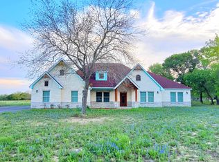 138 County Road 6878, Natalia, TX 78059