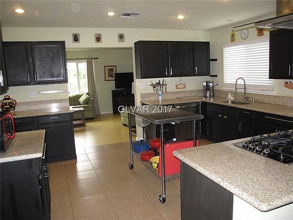 4th image of 1800 E Oakey Blvd