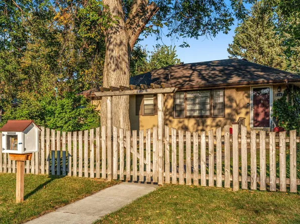6106 Emerson Ave N, Brooklyn Center, MN 55430