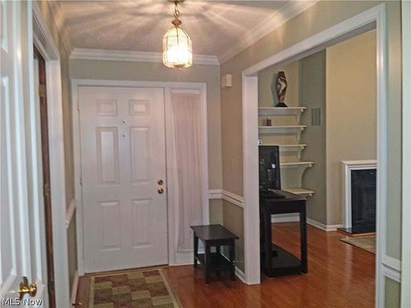 2nd image of 2157 Fairway Blvd #D
