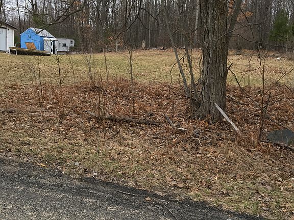 3rd image of 2349 S Finley Lake Ave