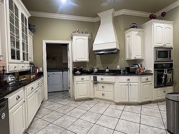 5th image of 2309 N Berkleigh Dr