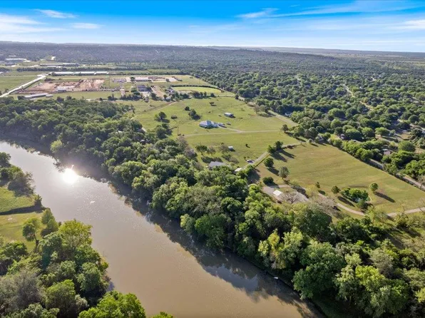 1218 Lovers Ln, Bastrop, TX 78602