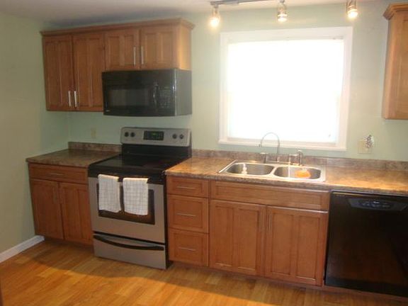 4th image of 520 Walnut St