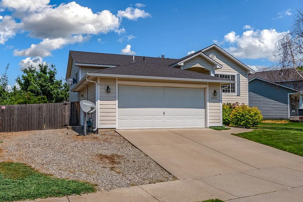 5 bed, 2574 sqft, $2,895 — Photo 4