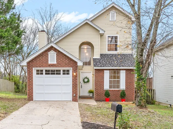 2015 Lassiter Dr, Goodlettsville, TN 37072