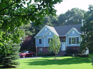 636 Veterans Memorial Hwy, Hauppauge, NY 11788