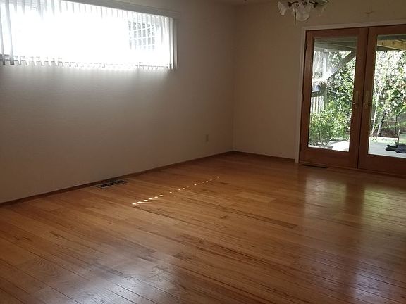 3rd image of 6231 Oakcreek Way