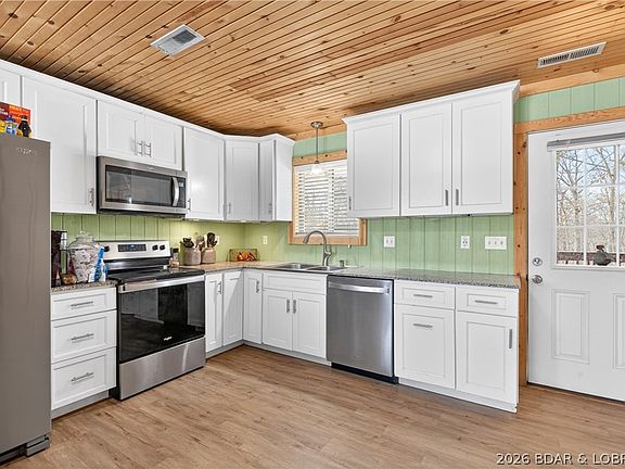 5th image of 31962 Georgia Rd