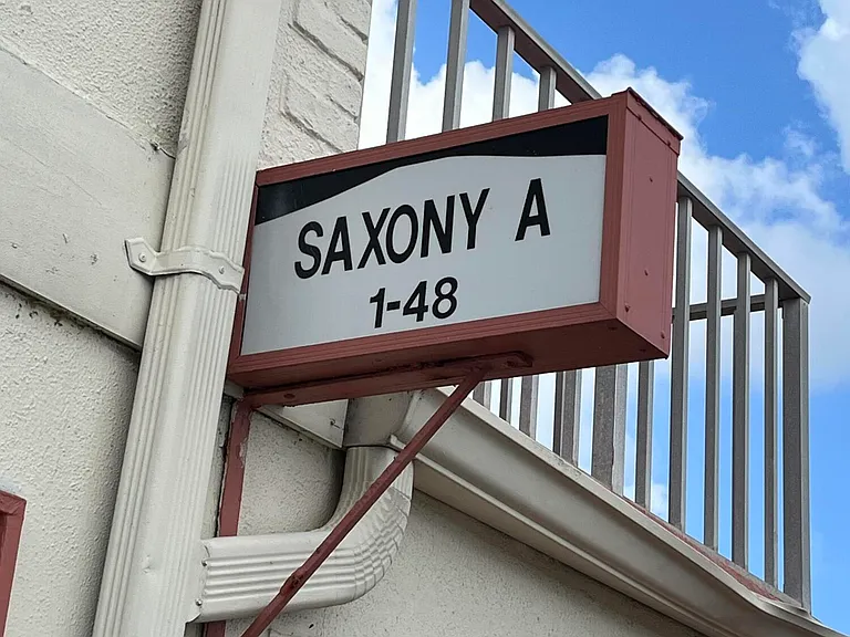 23 Saxony Cir #A — Photo 5