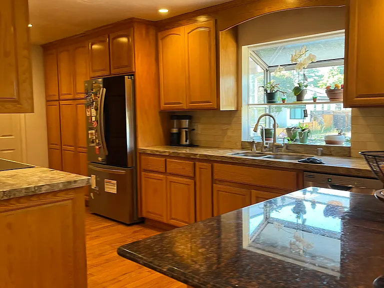 12250 Country Squire Ln — Photo 26