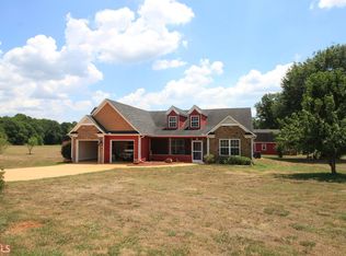 286 Middle Fork Ln, Carnesville, GA 30521