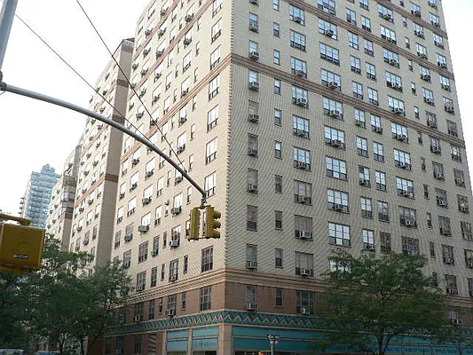 Sold by Corcoran | media 23